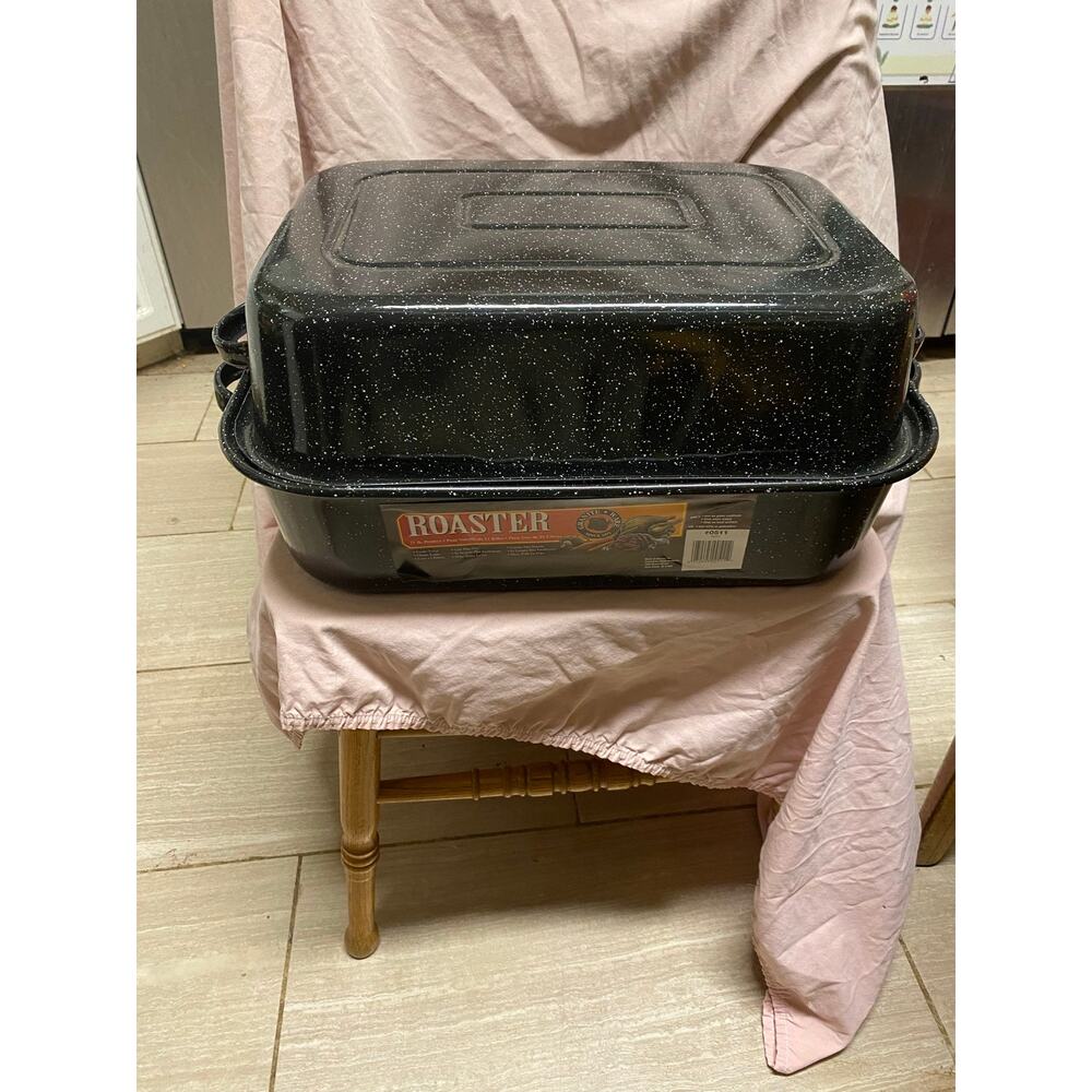 New Granite Ware 21-Inch Covered Rectangle Roaster - Speckled Black